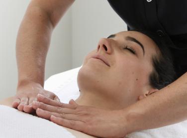 Massage visage Eau thermale Avène